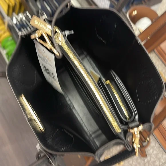 Michael Kors Mercer Medium Two-Tone Logo Messenger & MK JST Md Bifold Zip Wallet - Picture 12 of 16